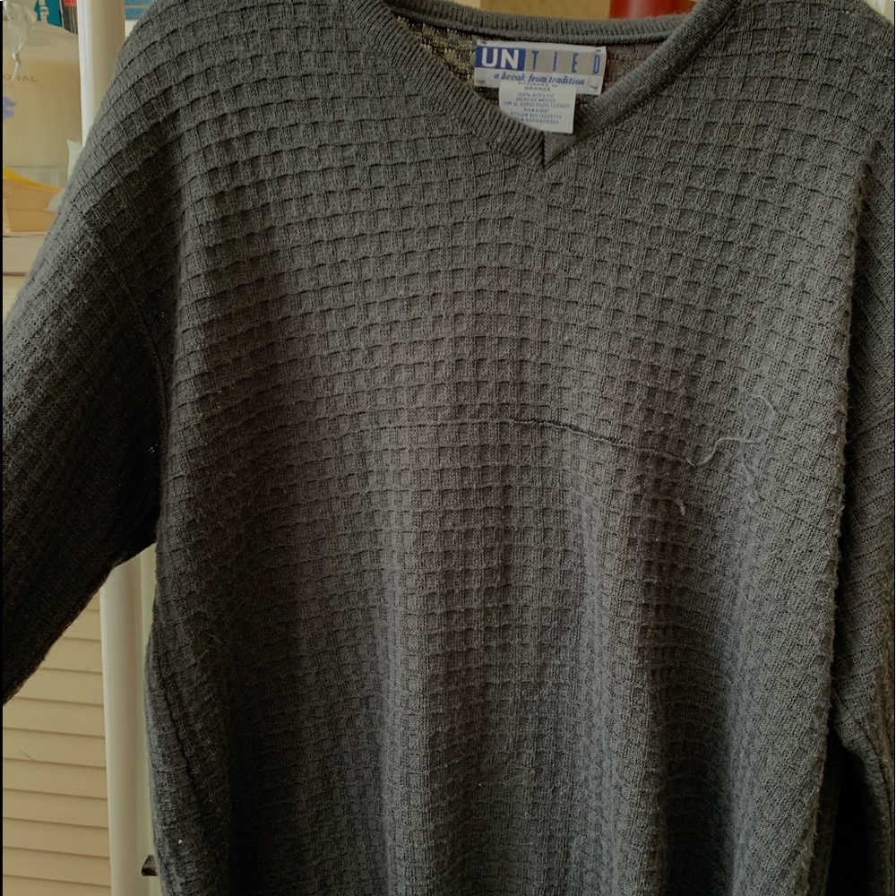 Grey sweater - Picture 2 of 4
